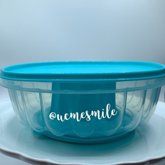 Tupperware Jello Jel-Ring Mold in Aqua - Picture 3 of 5